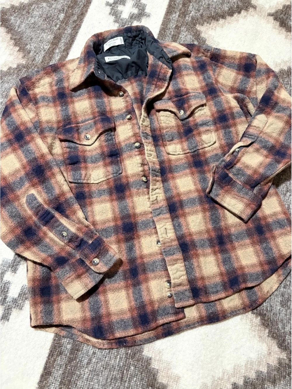 Vintage Pendleton Outdoor Shirt 100% Virgin Wool Large Plaid Button-Up